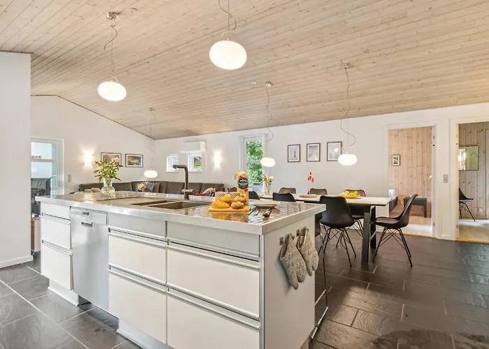 Prázdninový dům Lovely In With Sauna *